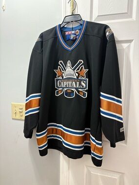Vintage 90’s CCM NHL Washington Capitals Stitched Hockey Jersey Size XL